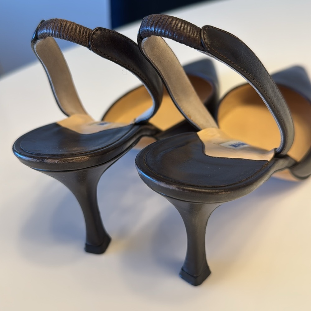 Manolo Blahnik Carolyne Black Leather Sling Back Pointed Toe Heels Pumps 37 US 7 - Picture 7 of 10